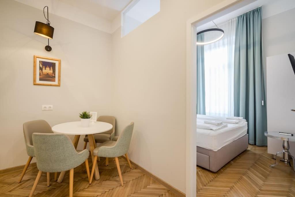 Klauzal City Garden Apartments - 2-Bedroom K34 Будапеща Екстериор снимка